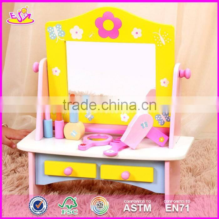 2017 New design pretend play toy wooden play makeup W08H070