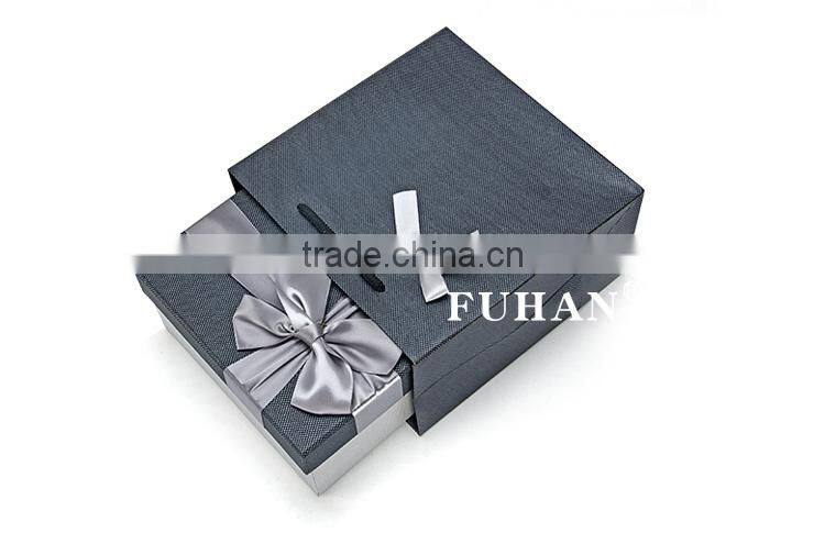 Customized bow boxes ,Pearl paper gift packaging box