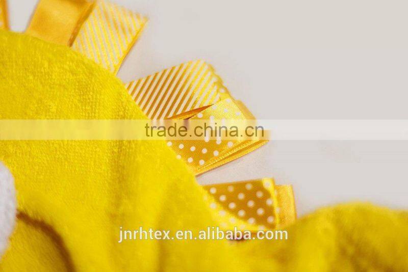 Yellow lion terry cotton hooded bathrobe for promotion