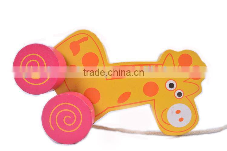 2015 Lovely Design and Hot Sale 4 Wheels Giraffe Shape Animal Toy Wooden Pulling Car Toy