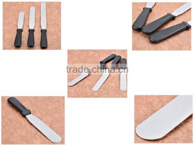 Straight Stainless Steel Offset Icing Spatula with Ergonomic Handle Spreads Frosting Smoothly