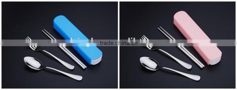 Travelling Japanese Tableware Suit in Colorful Plastic Box