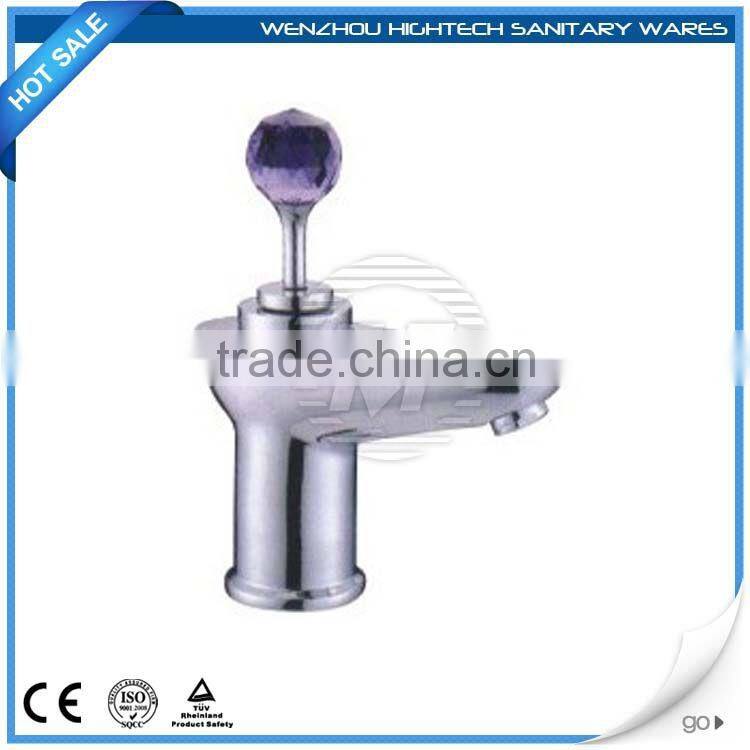 2015 new design high quality faucet for the bathroom