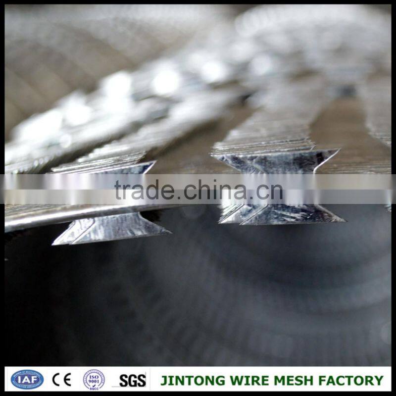 galvanized razor barbed wire mesh fence