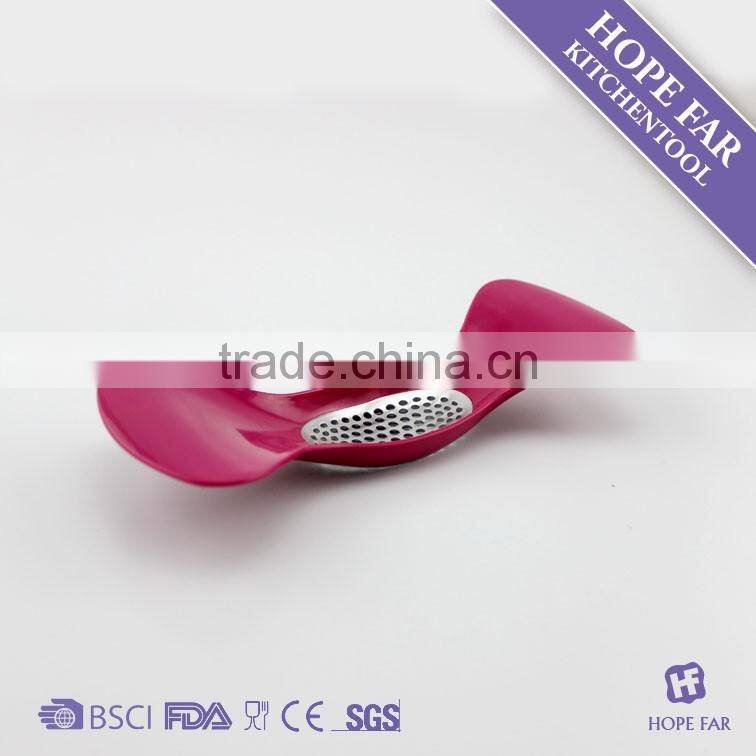 0300039 High quality practical plastic garlic press