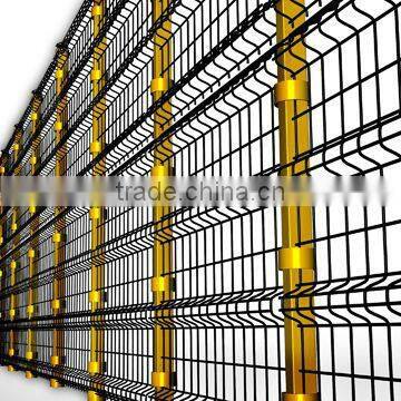 Green garden fence netting