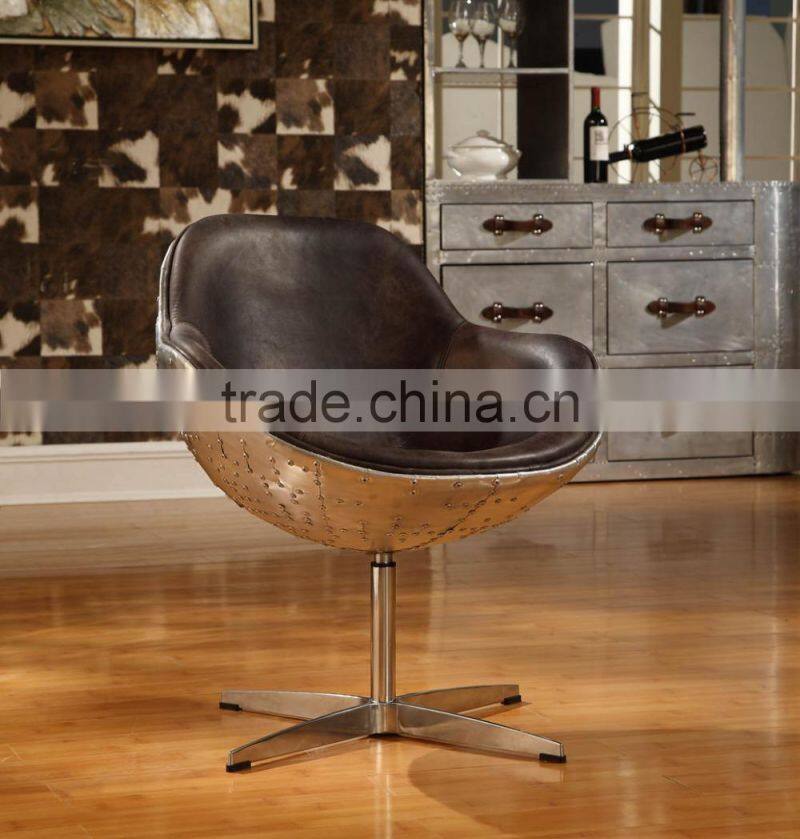 Classic Replica Aluminum And Leather Egg Shell Chair With Metal Base