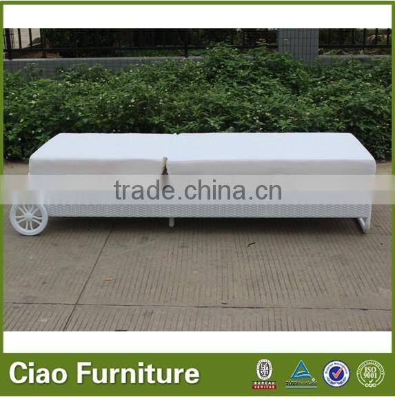 All-weather outdoor patio synthetic rattan chaise lounge chair