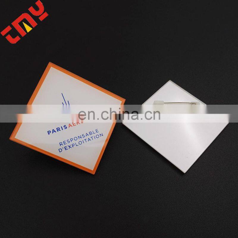 Customized plastic pin badge 4C printing pin badge no MOQ pin badge