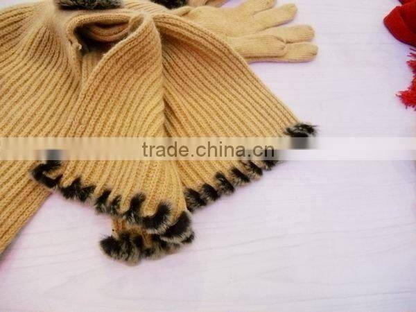 fashion acrylic knitted gloves scarf set with artificial fur