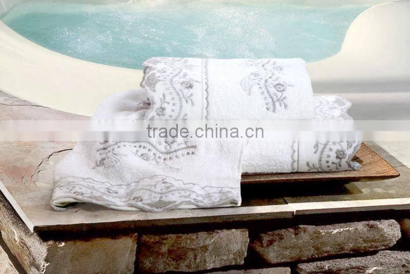 towels set with lace and embroidery