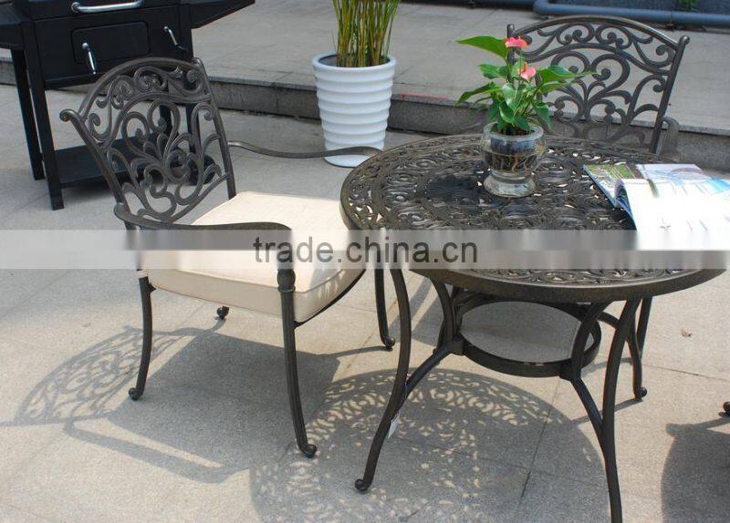 2016 Hot Selling New Fashion Elegant Cast Aluminium Furniture Table Set