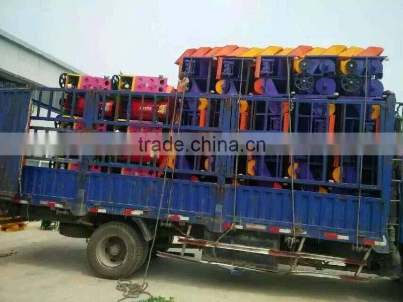 Home use corn husk peeling machine