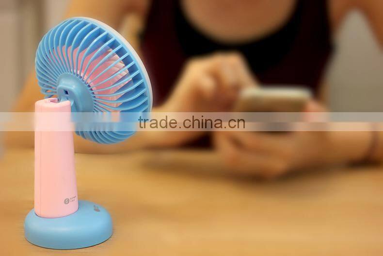 Pocket LED Light Fan Personal Table Light Fan with Built-in battery