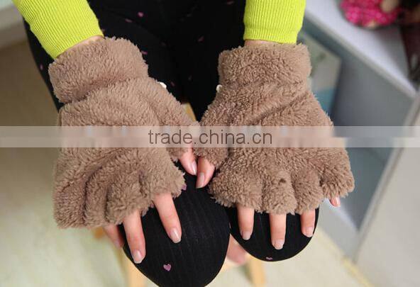Plush animal paw glove