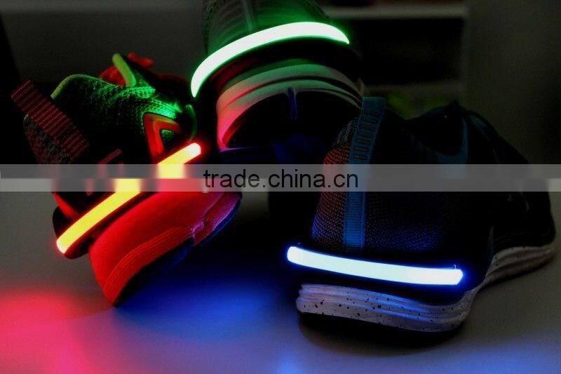 2015 New design flashing SHOE HOLDER fit for outdoor sports products running riding light in the night