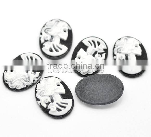 White Resin Halloween Skull Pattern Oval Cameo 25x18mm(1"x3/4"), sold per packet of 50