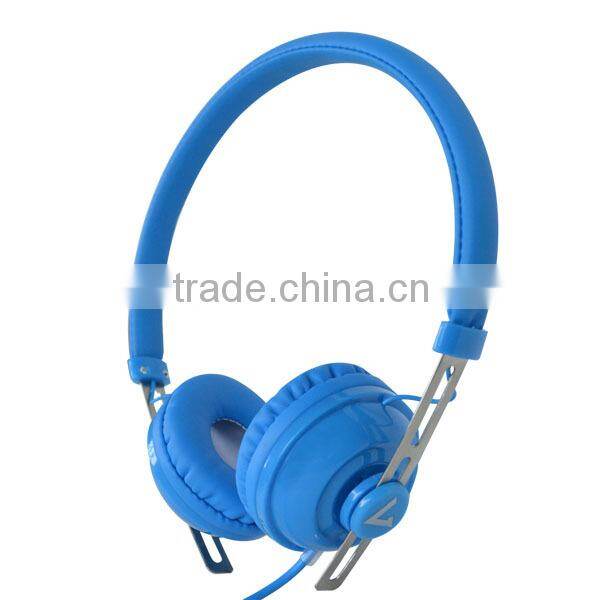Free sample & super bass sport stereo headphone wholesale