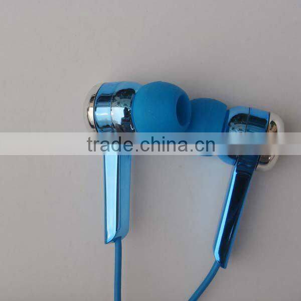 hot new product for 2015 glowing stereo in-ear earphone for mobile pc portable media device