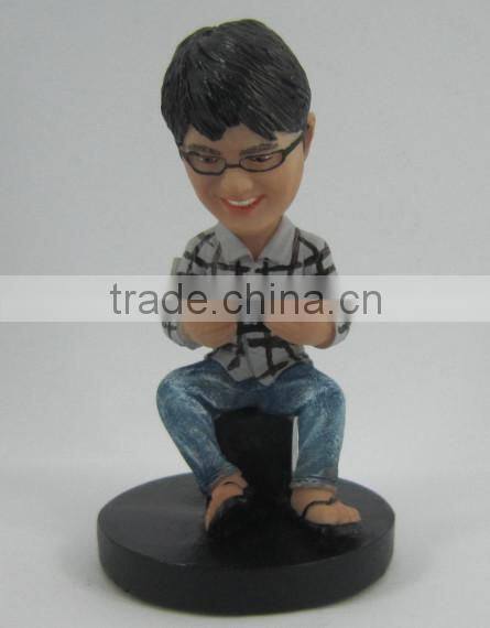 personal design resin reading figurine