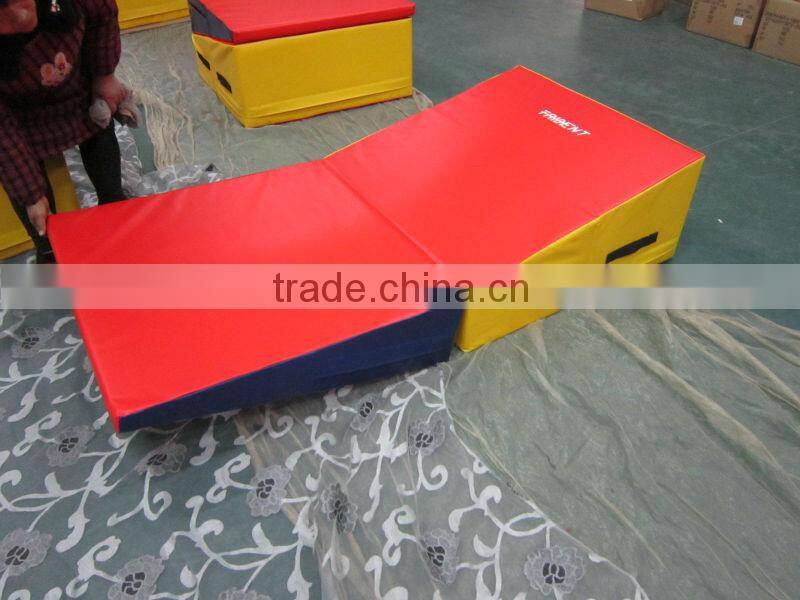 6' x 4' Gymnastics mat High Density Kids Folding Play Incline mat
