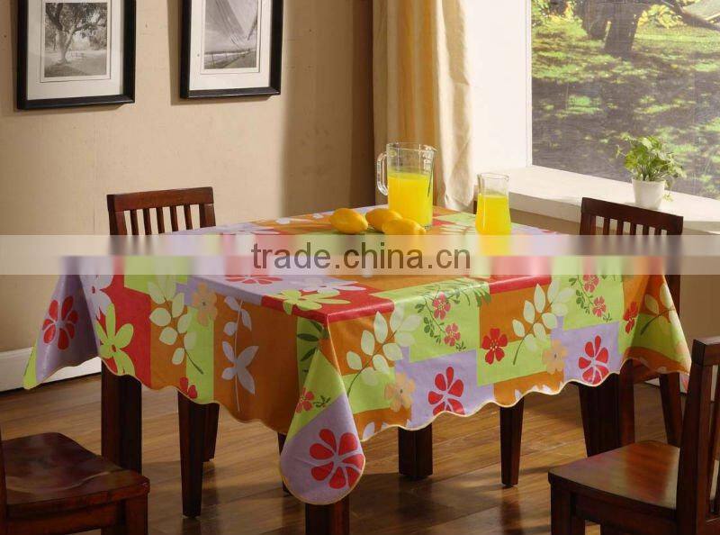 2015 Newest printed spray design plastic tablecloth with lace/waved/straight edge