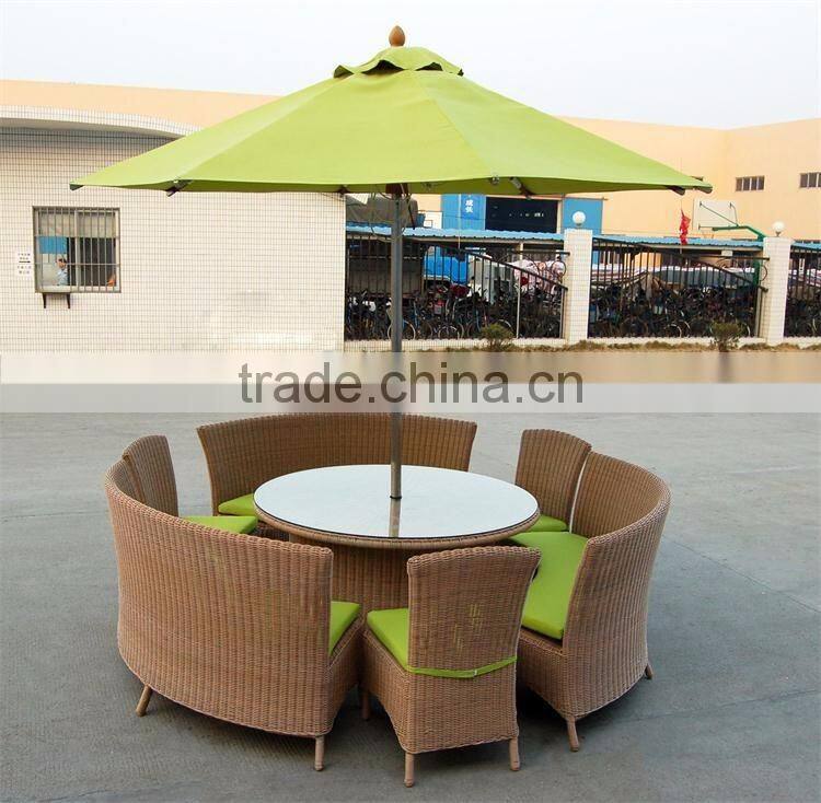 Round dining table with middle pole umbrella
