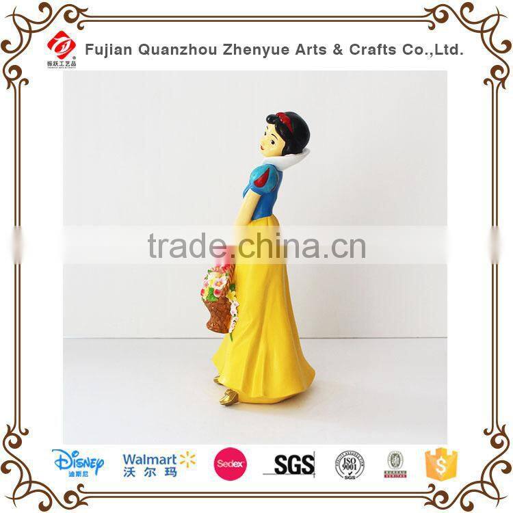 Beautiful resin snow white figure for garden decor