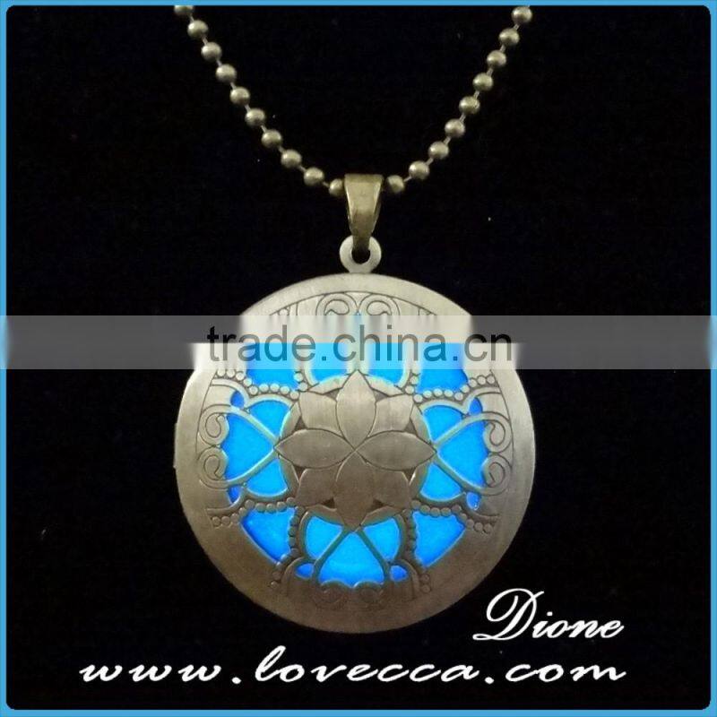 Handmade night light up alloy locket glow dark necklace
