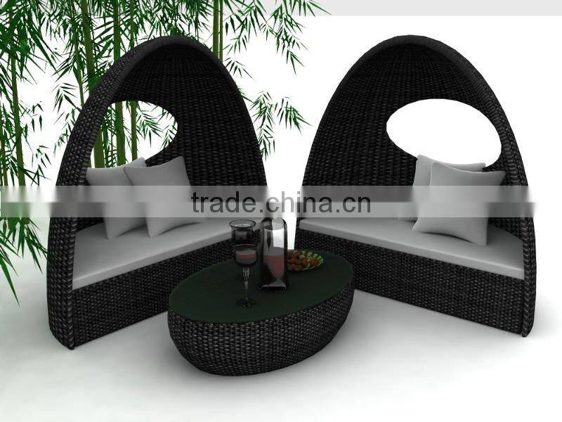 PE rattan lounge or leisure wicker sunbed
