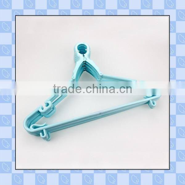 customized hot sell heavy duty plastic hanger for adult size suit cloth/hot sell plastic hanger