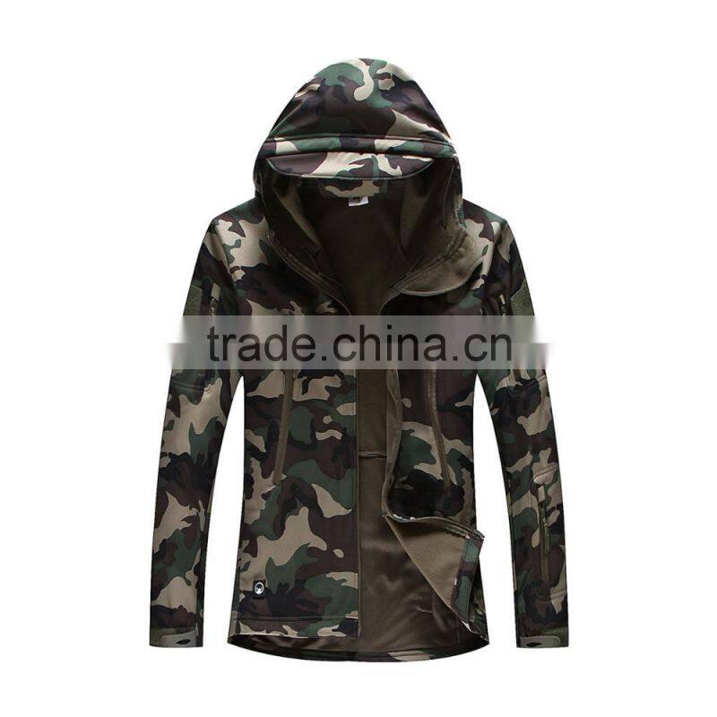 2017 Outdoor Tactical Windproof Softshell Jacket with Hood