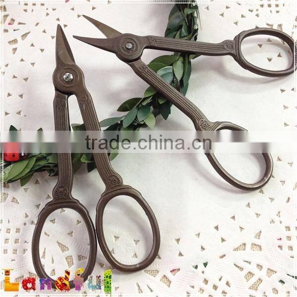 Vintage Sewing Tools Bronze Thread Scissors Fancy Embroidery Scissors