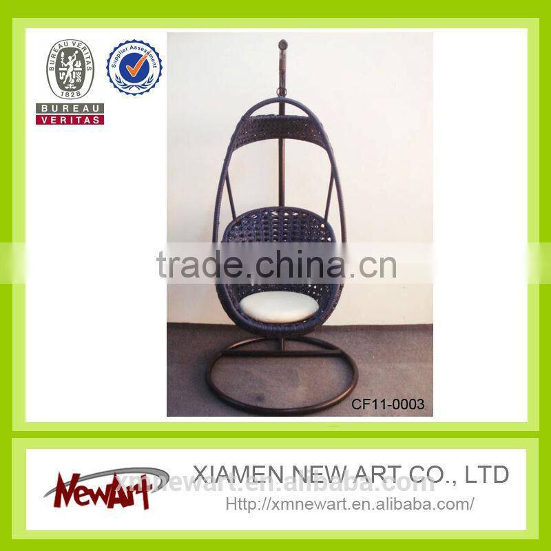 Garden 2014 New Design Wholesale White Swing Hanging Egg Rattan Chair