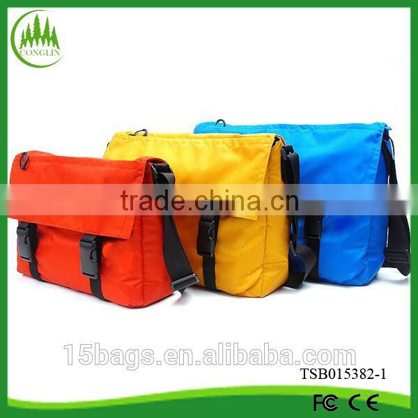 New Style Yiwu Factory Wholesale Fashion Waterproof Nylon Man Sports Bag