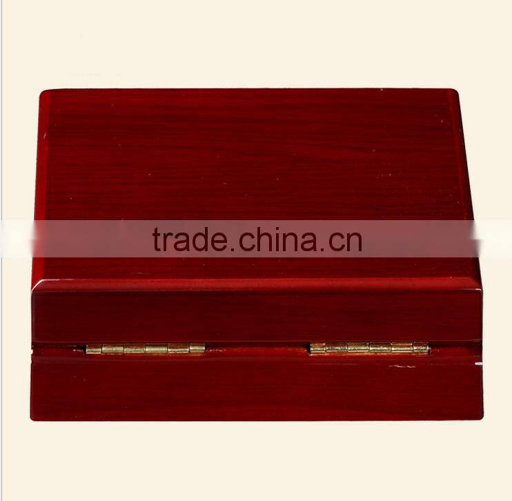 2016 Necklace Glossy Finish Wooden Box