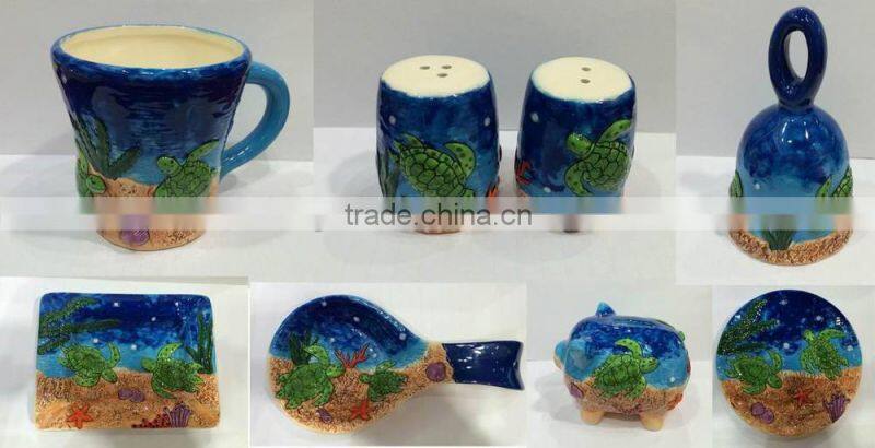 Hot wholesale ceramic spoon tropical fish decoration