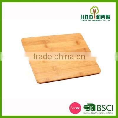 Newest design of plastic cake dome with wood cutting board