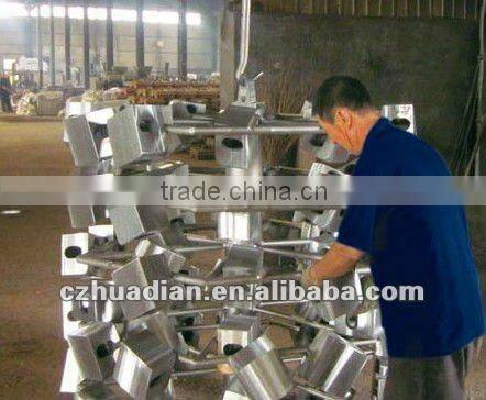 Standard Shipping Container corner fitting tradespeople