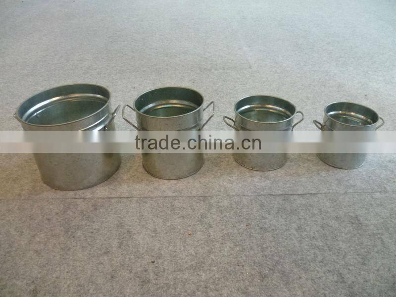 metal beer serving tray