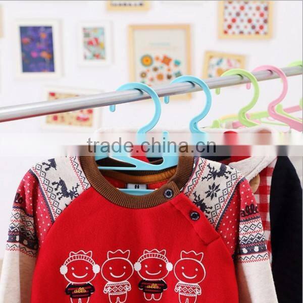 2015 new high quality plastic hanger in factory price/manufacturer in shenzhen OEM wholesale plastic hanger