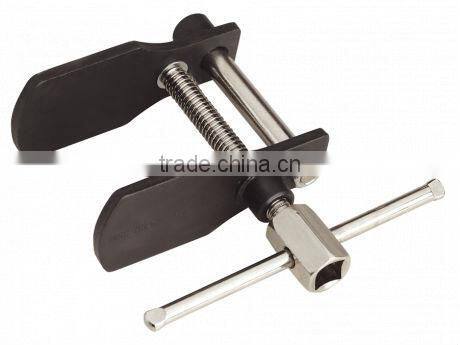 Disc brake piston spreader seperator tool