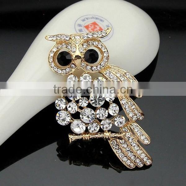 Handmade pearl butterfly brooch high end pearl butterfly brooch 2016 korean style pearl butterfly brooch