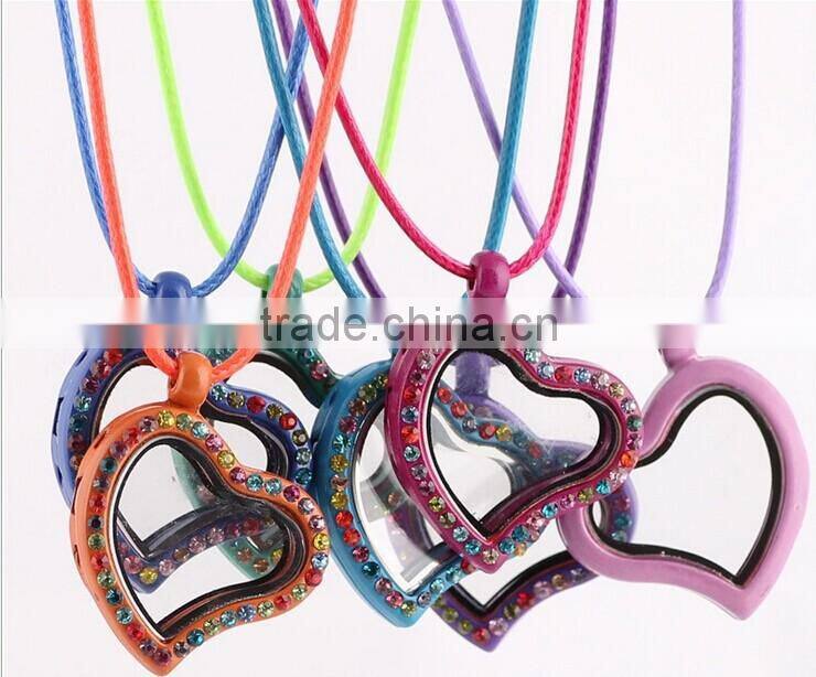 2015 new arrival colorful heart shaped floating lockets necklace