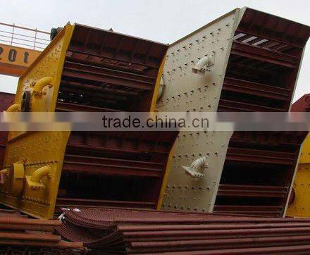 Skid Chasis Vibrating Screen For Seasand Grading