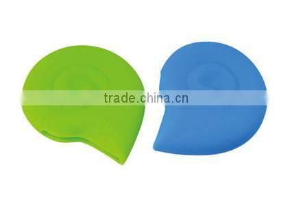 Creative Portable Silicone Maple Leaf Shape Pocket Cup for Camping Hiking Home Use