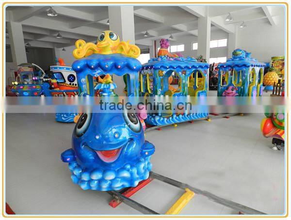 Hot selling indoor /outdoor ocean theme shark train ride for kids mall