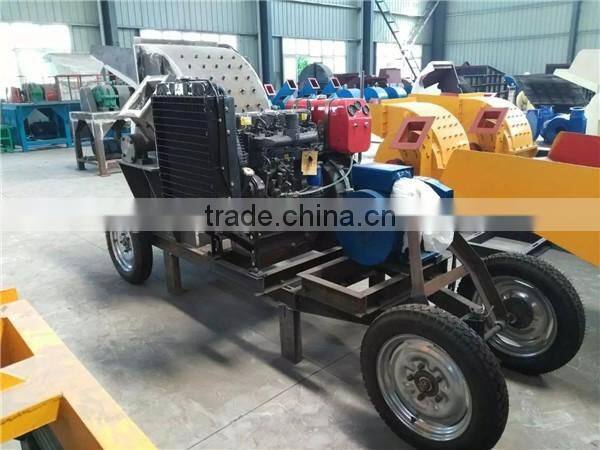 Diesel engine wood hammer mill/sawdust making machine for forest farm