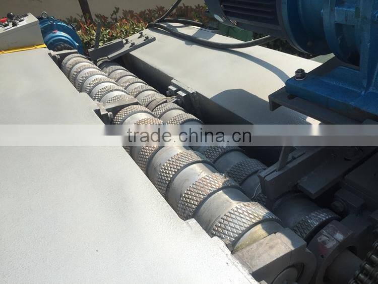 No Spindle Veneer making machine / spindle less rotary cutting machine