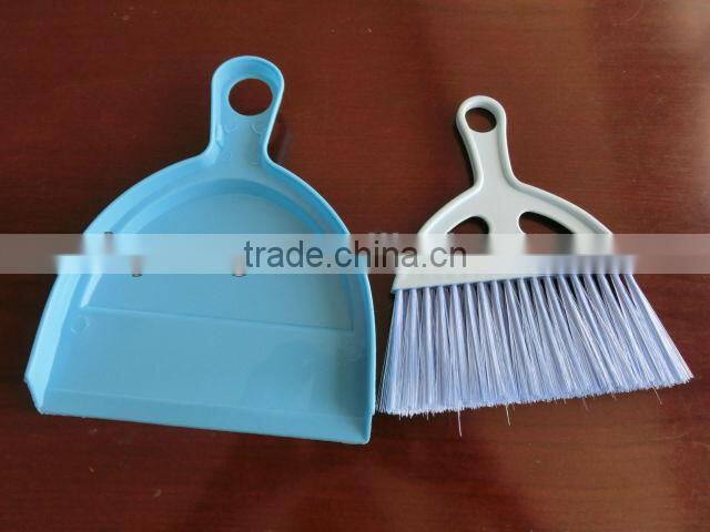 plastic dust brush for table